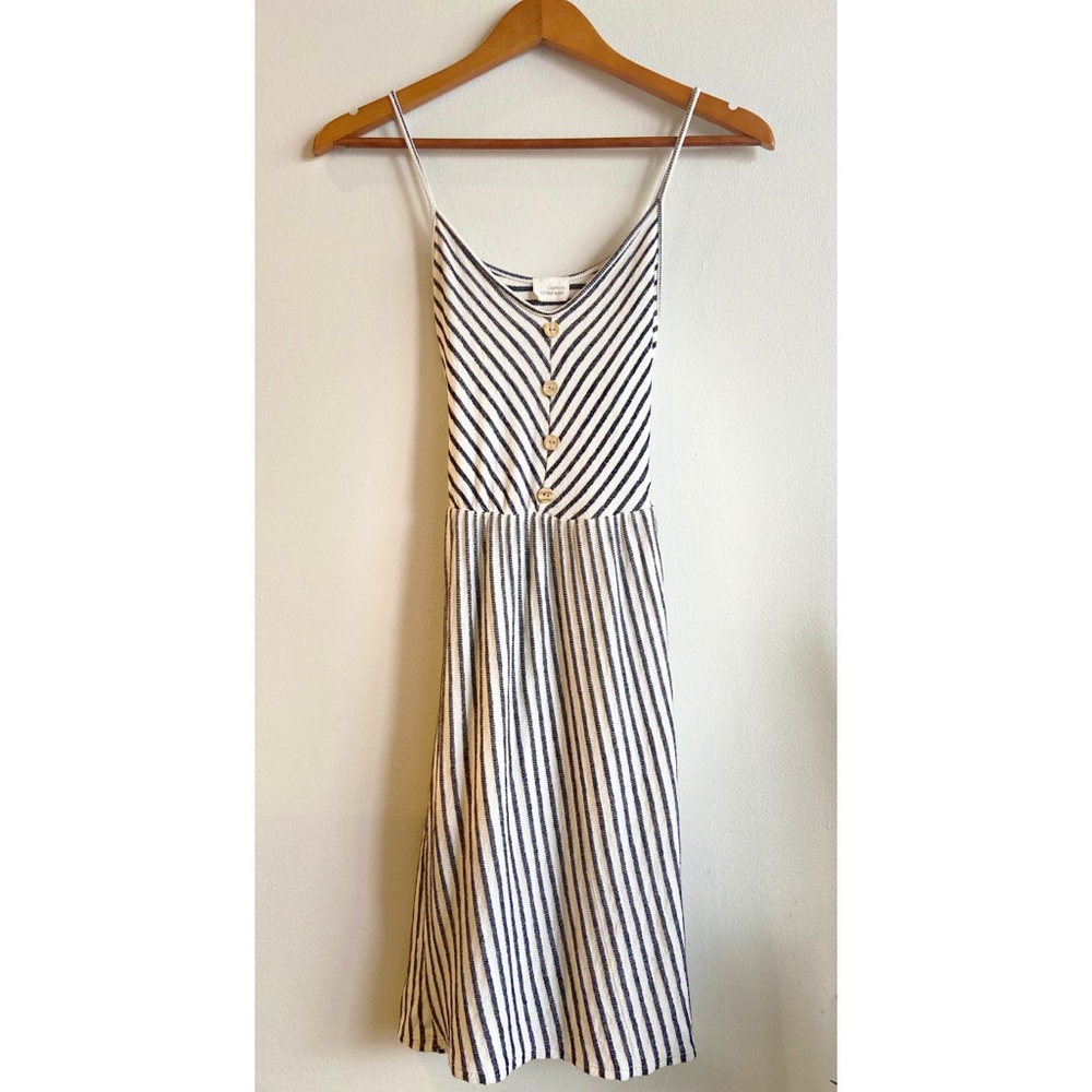 Sundress || Caution to the Wind